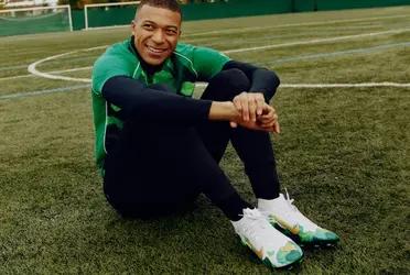 The Nike sneakers that the Paris Saint Germain forward will debut are incredible and are now on sale.