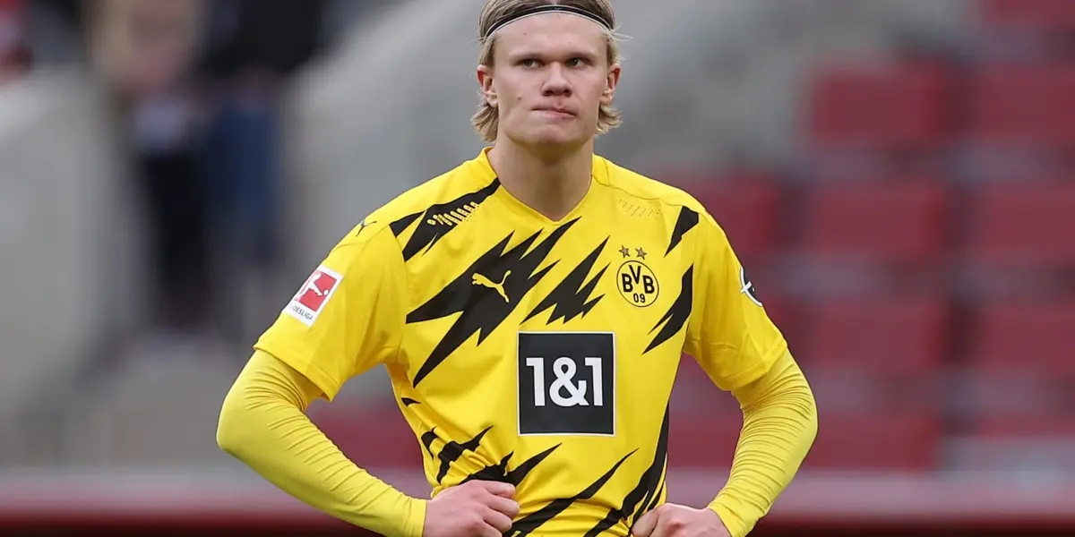 The Norwegian striker from Borussia Dortmund and a particular situation before playing for the Champions League. 