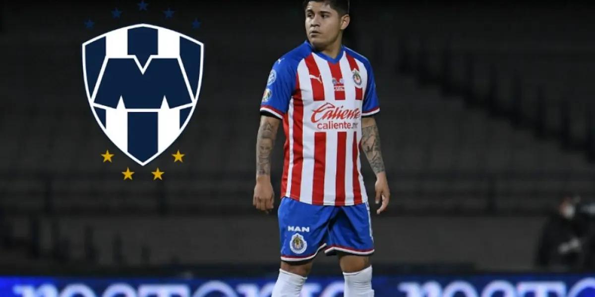 The offensive midfielder has been declared transferable for Chivas and Monterrey could sign him.