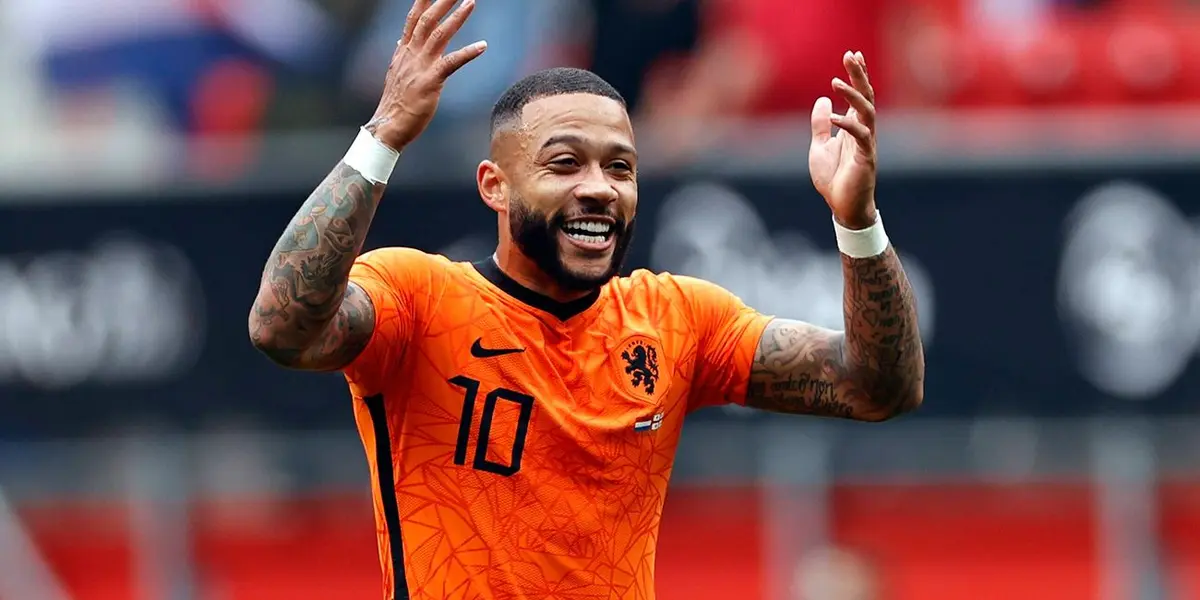 The Parisian club of PSG shows interest in singing the striker and Dutch soccer star Memphis Depay