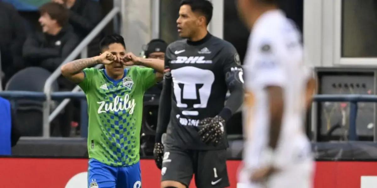 The Peruvian striker was singled out by the press for allegedly mocking the Universitarios.