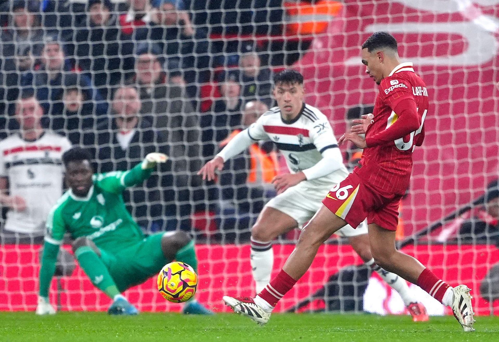 The player performed very poorly in the draw against United on Sunday.