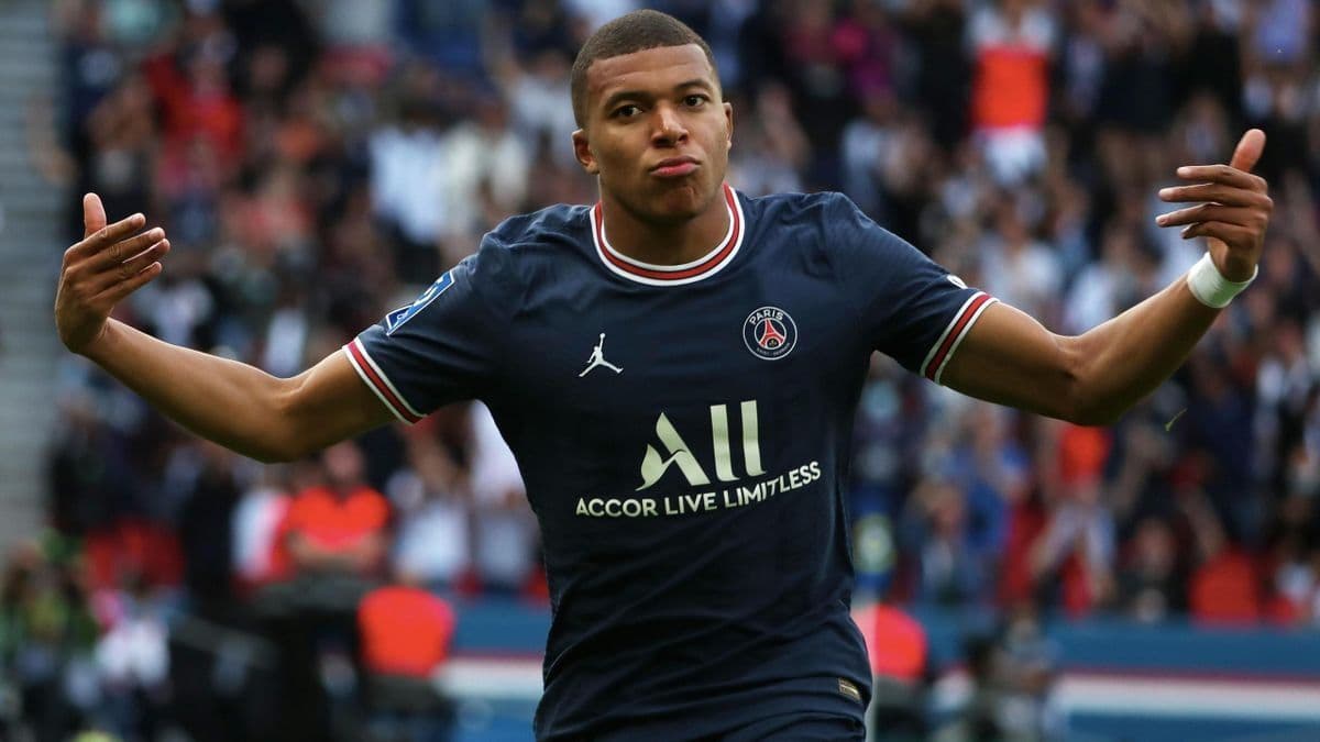 The player would have conditioned his renewal to be given greater participation in the club's decisions, which is expressed in the departure of Mauricio Pochettino and other Argentines.