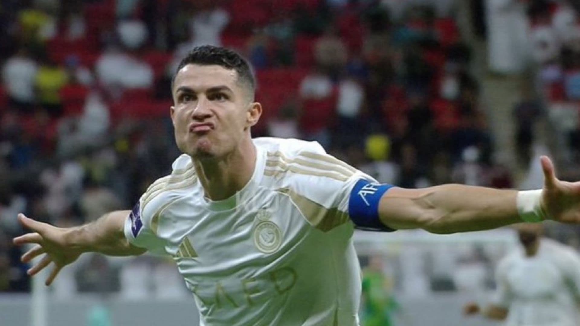 The Portuguese continues to demonstrate his quality and at the age of 39 reached 912 career goals.