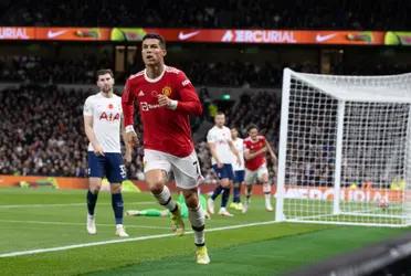 The Portuguese striker has scored the first goal of the match between Manchester United and Tottenham in the framework of matchday 12 of the Premier League at Tottenham Hotspurs Stadium in London.