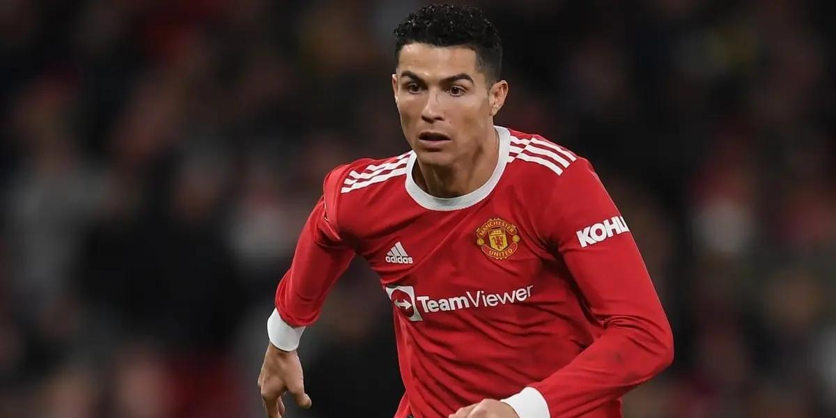 The Portuguese striker wants to leave United and a London club could be an interesting avenue of escape.