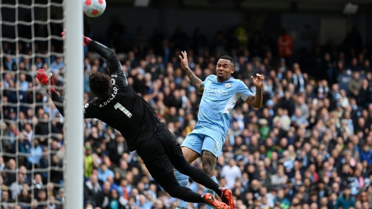 The Premier League title will depend entirely on Manchester City.