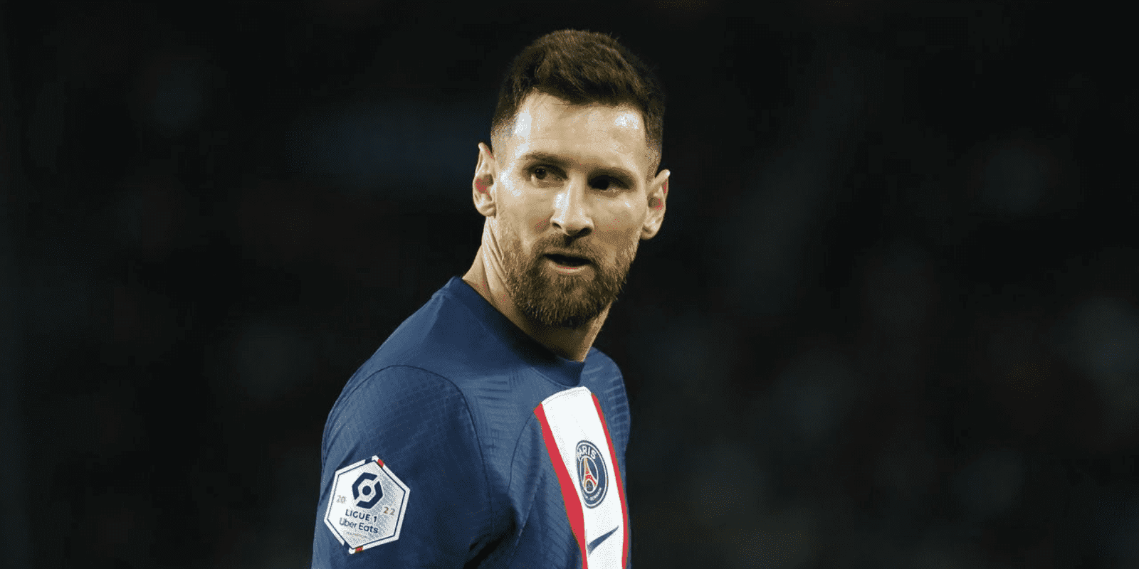 The radical fans hung a flag with a hint towards the captain of the Argentine team