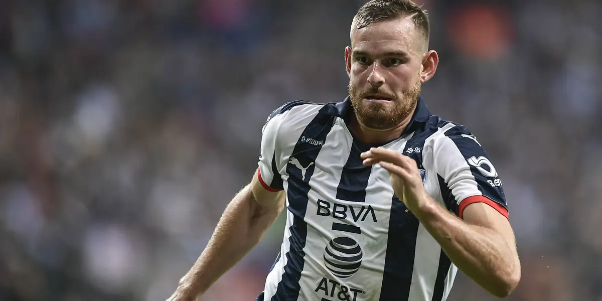 The Rayados de Monterrey player, Vincent Janssen published some photographs through his Instagram account, where he announced the engagement with his girlfriend Talia, a few weeks ago.