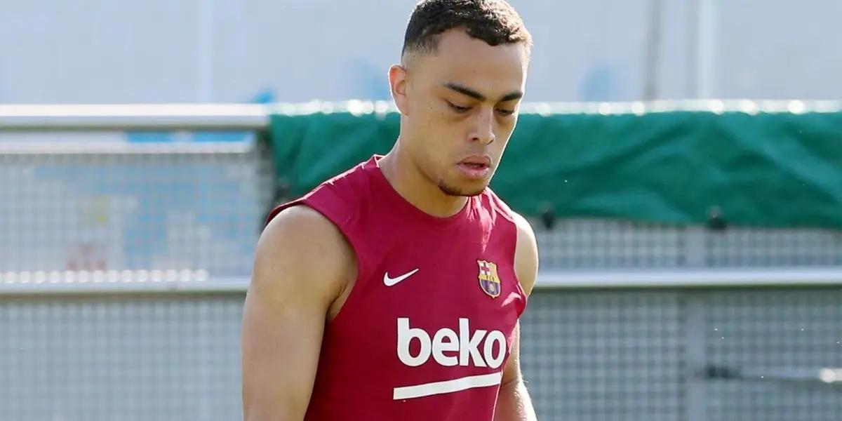 The Red Devils are in need of a right-back.