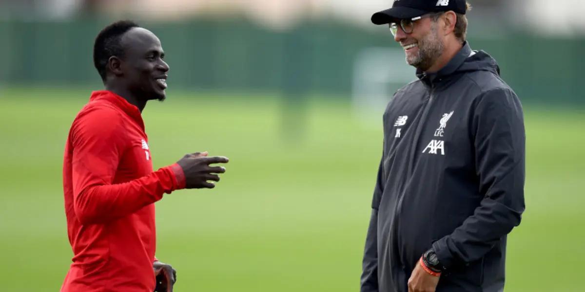 The Senegalese striker would practically have one foot out of the Red club.