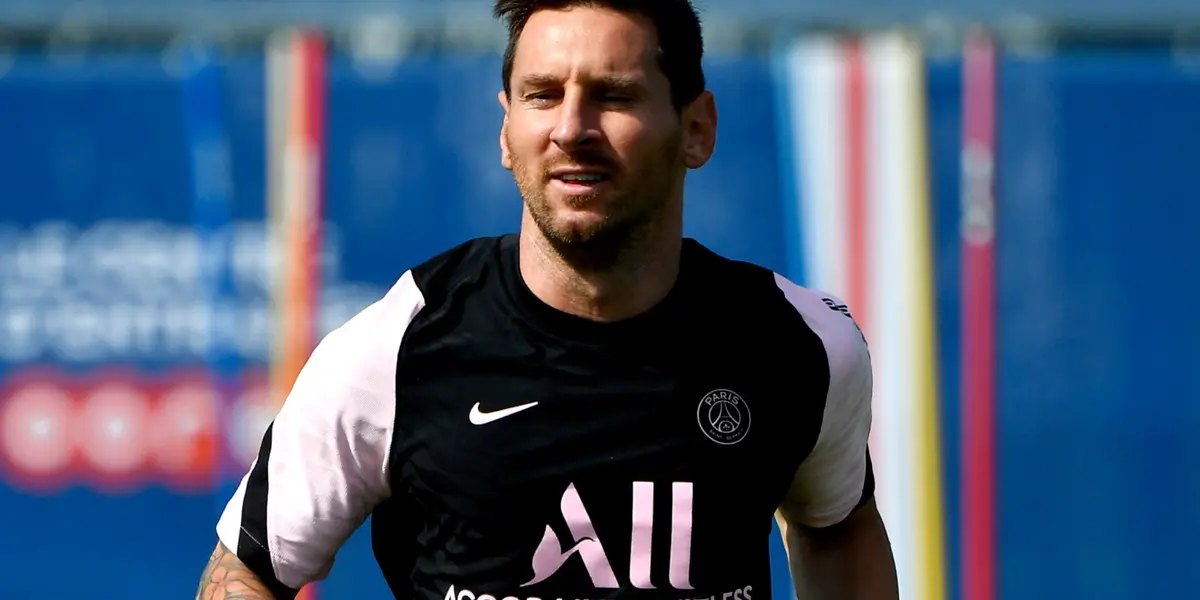 The Stade Auguste Delaune will be the venue of the debut of Lionel Messi for Paris Saint-Germain. The 6-time Ballon d'Or winner will be watched by 21,127 fans inside the Reims home ground while millions of others will join the live stream for Lionel Messi's debut for PSG against Reims today.