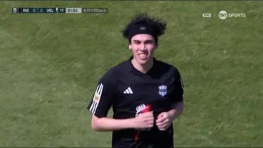 The streamer had an appearance in the First Division and caused a lot of controversy