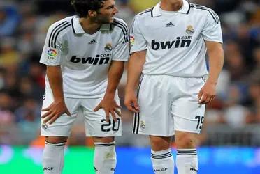 The striker announced he will retire at the end of the season so he can spend more time with his family. He claimed to end the matches exhausted and his body is no more able to compete.