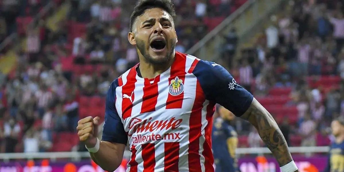 The striker's contract with the Mexican team expires in December and he has not yet signed a contract extension.