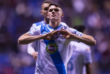 The two clubs are not only fighting for a place in the Mexican soccer semifinals, but also for the player.