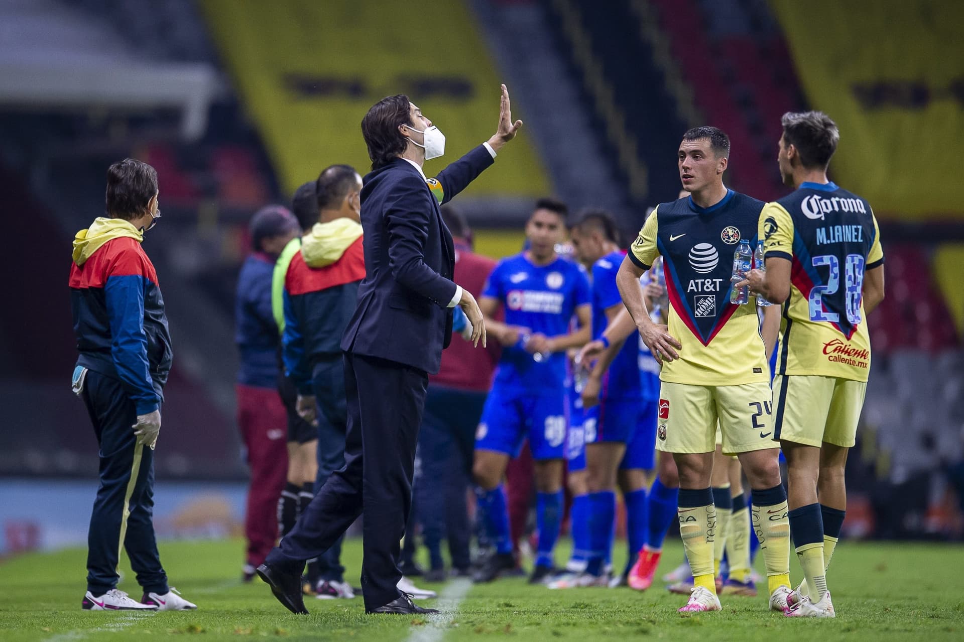 The two players will join Necaxa on a 1-year loan.