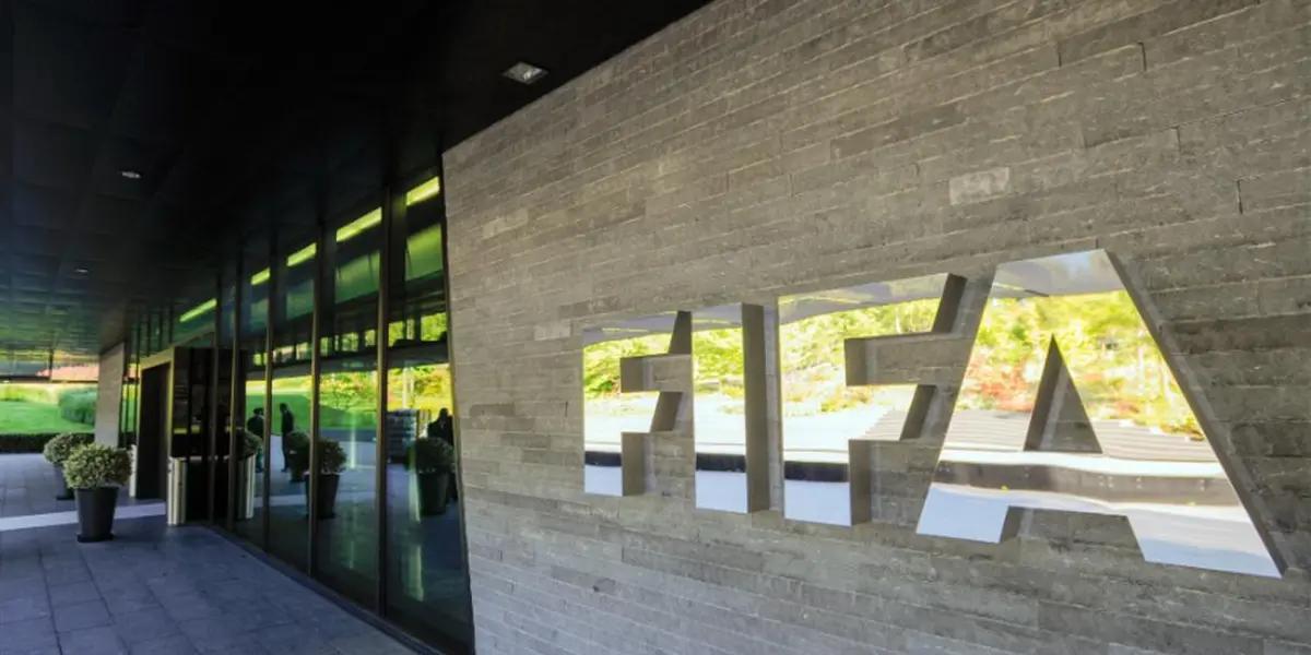 The United States and Mexico left some doubts in their presentation for qualifiers, and from FIFA, they are already doing the math, according to the money they could lose if they did not qualify for the next World Cup.