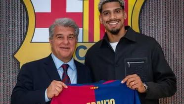 The Uruguayan center back will be with Barcelona until 2031 and will now be one of the highest paid players in the team