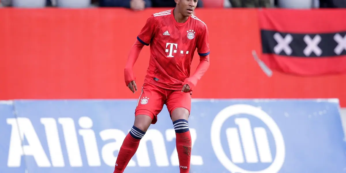 The US National Team defender added minutes in Bayern Munich's crushing win against Schalke 04 by 8 to 0.
