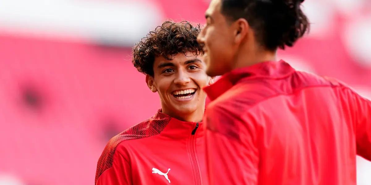 The US National team member Richard Ledezma is living a great moment in the Dutch club PSV Eindhoven. He is sharing team with Erick Gutierrez and left him an interesting tweet.