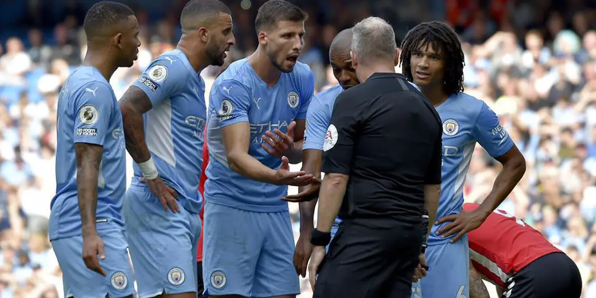 The VAR played for and against Manchester City who could not break zero against Southampton. Pep Guardiola's team loses ground with respect to leader Liverpool, in a new failure at home.