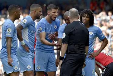 The VAR played for and against Manchester City who could not break zero against Southampton. Pep Guardiola's team loses ground with respect to leader Liverpool, in a new failure at home.