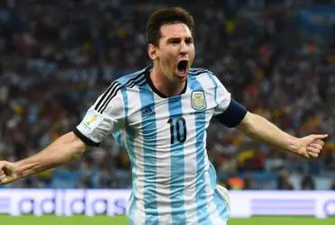 The winger stands out with the shirt of the English team and the fans ask for his call-up to the World Cup