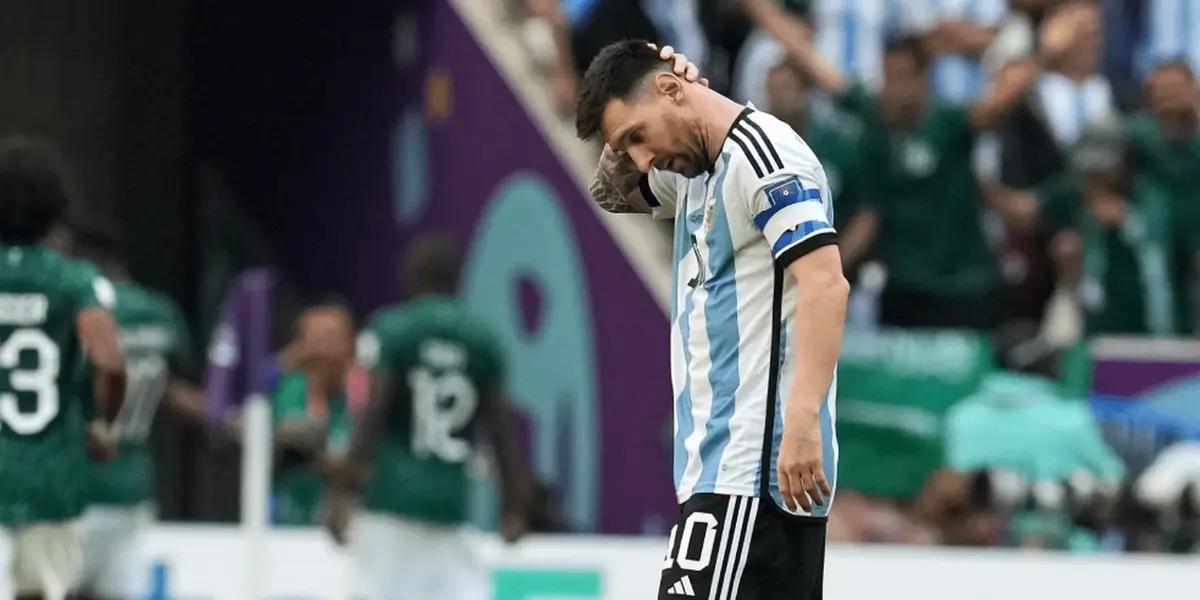 The world champion approached the former River Plate coach when he was substituted