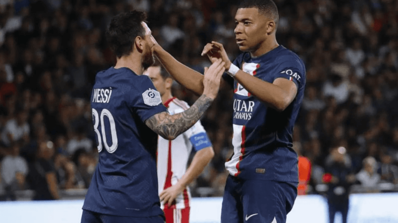 The world champion snatched another distinction from the young French striker