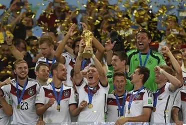 There has been some rumours about his transfer to FC Barcelona, but his agent has just travelled to the city to negotiate the contract. Talks ongoing.