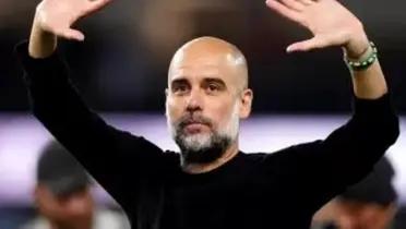 There is one person who is determined to convince him to take the job in a new team.