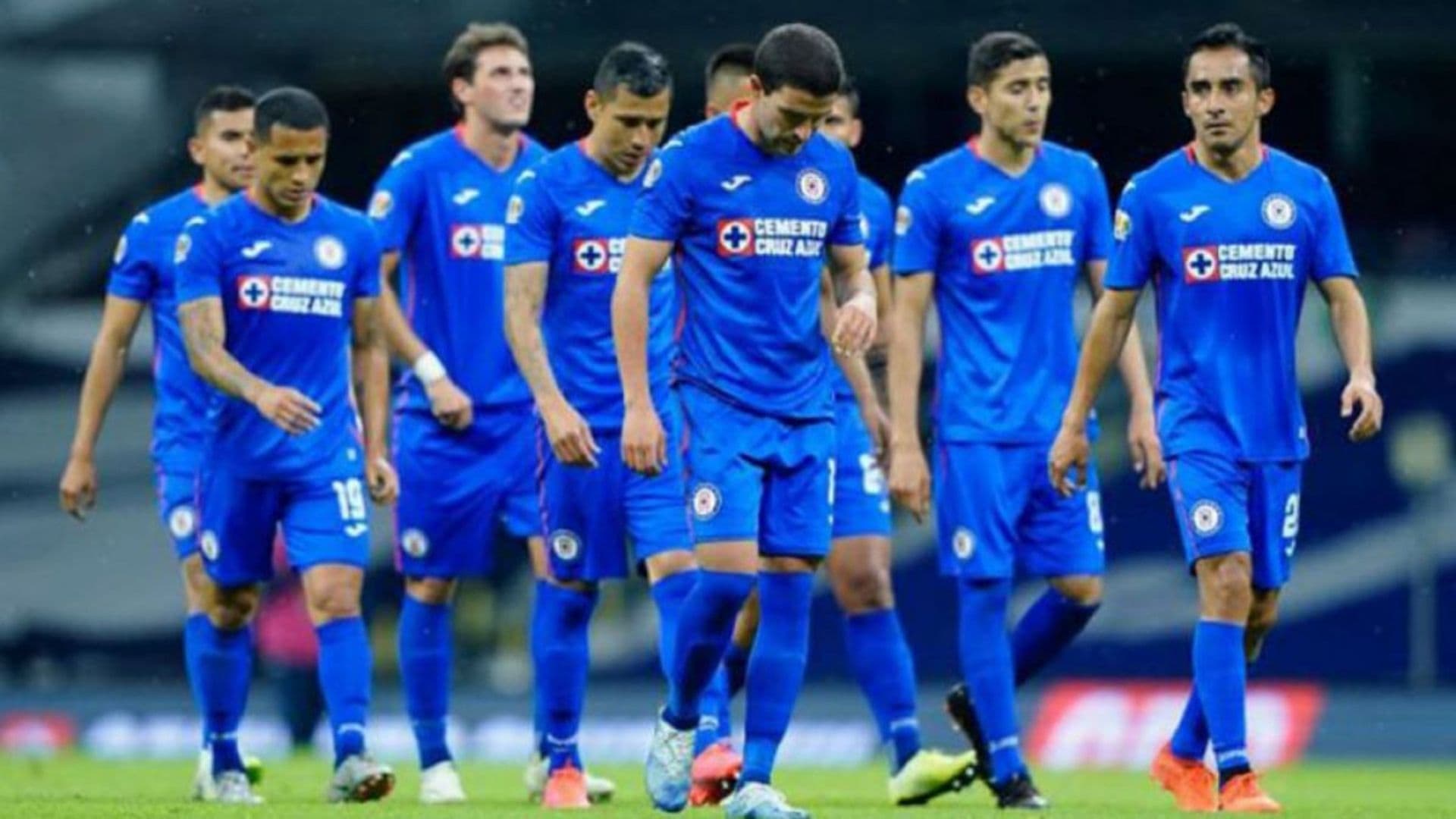 They left La Máquina looking for a better salary.
