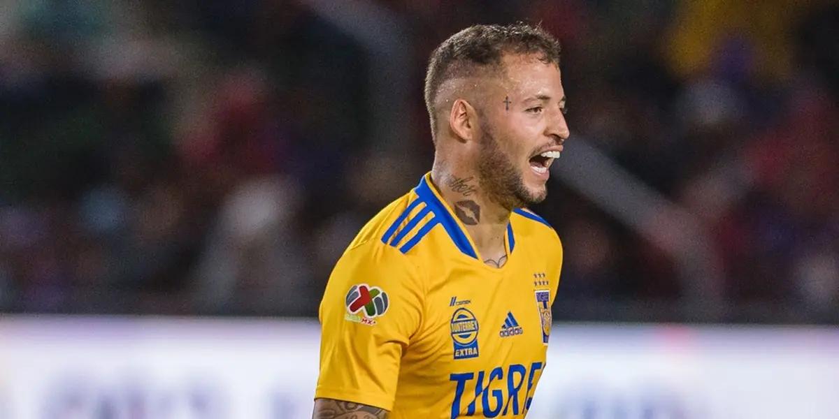 They need a new striker after Brayan Angulo’s departure.