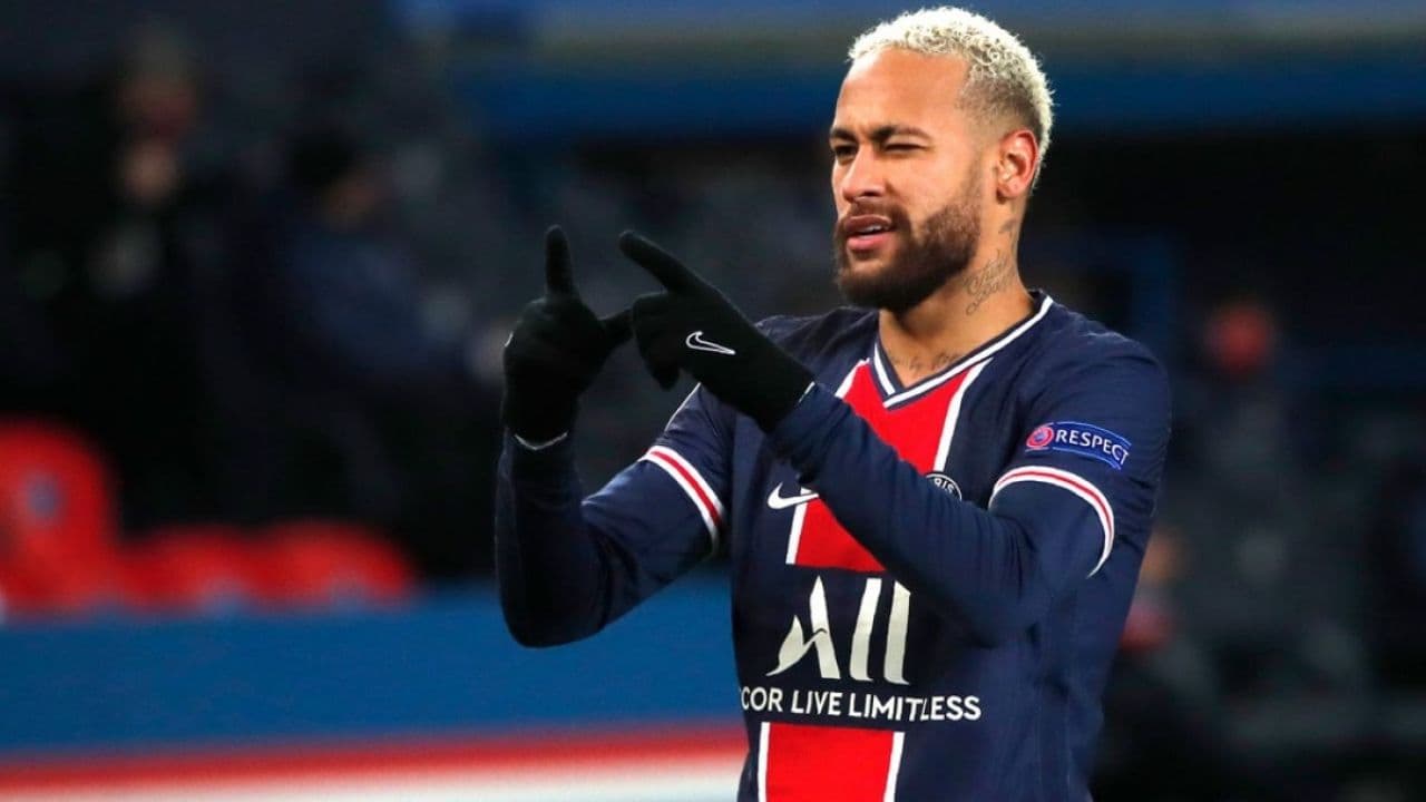 They revealed the salaries received by footballers in France and Neymar's name came out on top.