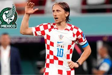 They see him as the new Modric of El Tri, but they don't pay attention to him