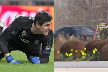 Thibaut Courtois arrived at Real Madrid's final training session before matchday on a Rolls Royce, but had to leave on a friend's Audi after being towed out of the training complex.