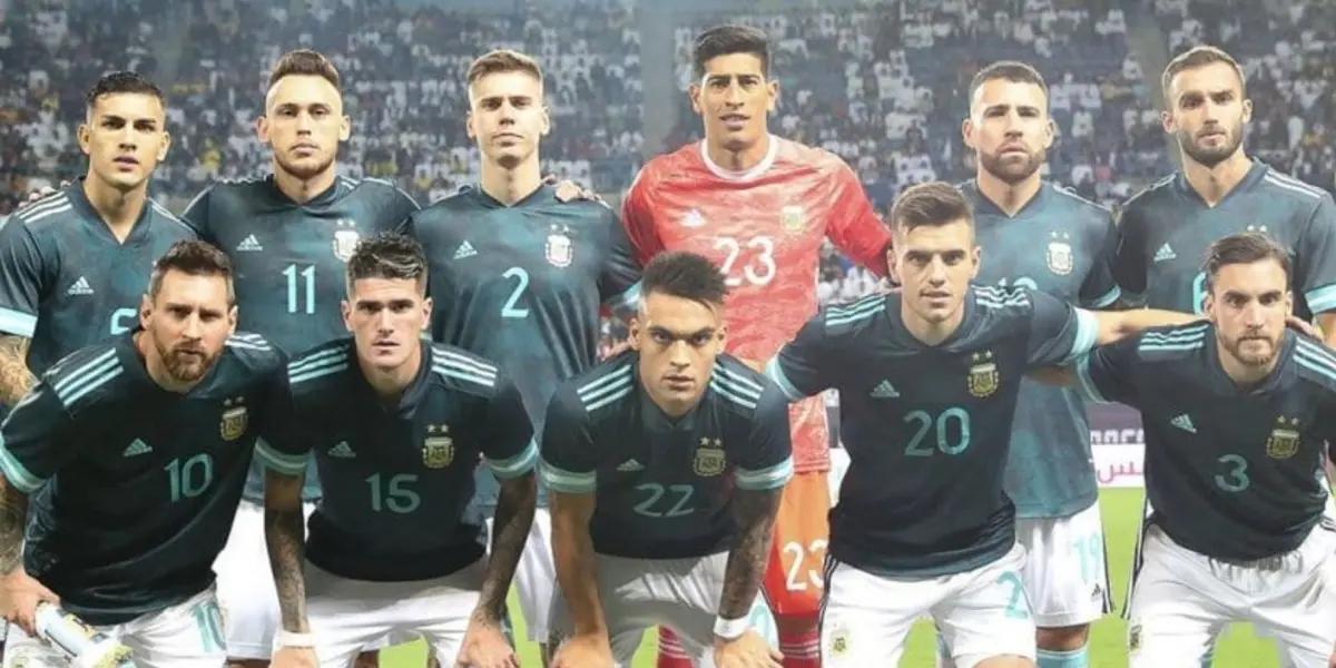 This Argentine player is leaving Sevilla and heading to Amsterdam to join Ajax as a last minute reinforcement.