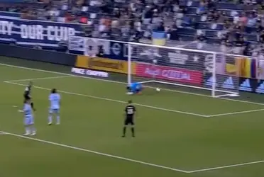This incredible mistake occurred in the game between Austin and Sporting Kansas City