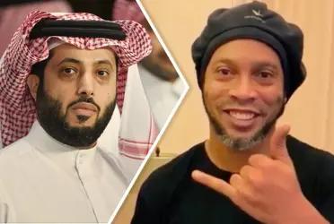 This is the great gift they gave Ronaldinho