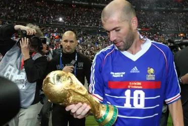 This player had everything to succeed, and after his big transfer it was almost sure he was going to be at the level Zizou was, but injuries and bad performances ruined his career.