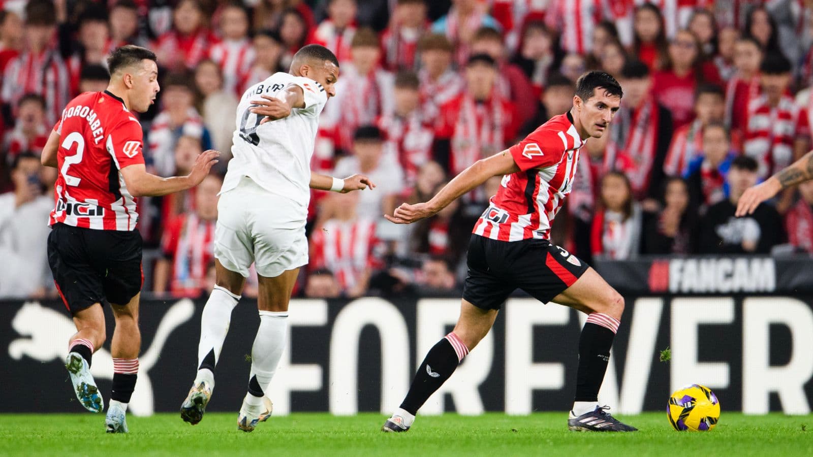 This player raised his hand and accepted that it was his fault for the fall at the San Mamés stadium on Wednesday.