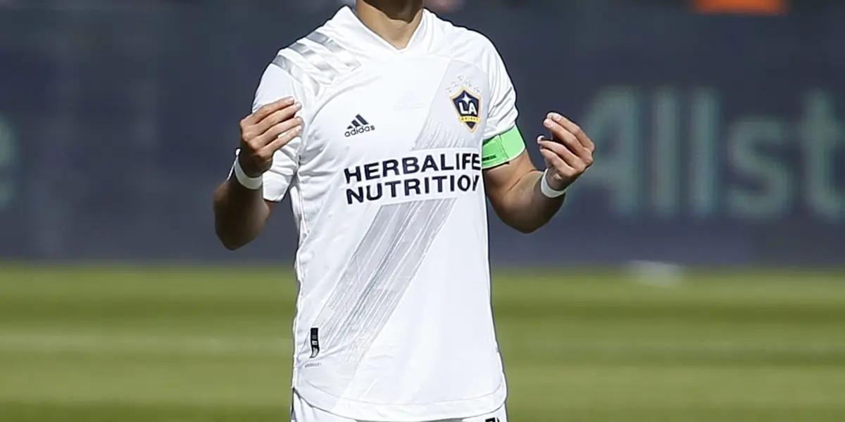 This reconstruction began with the new family of Javier Hernandez, who are a nutritionist, a physical trainer and therapists