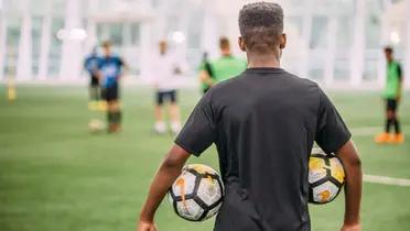 This team is about to run its coach and the two players are singled out for underperformance