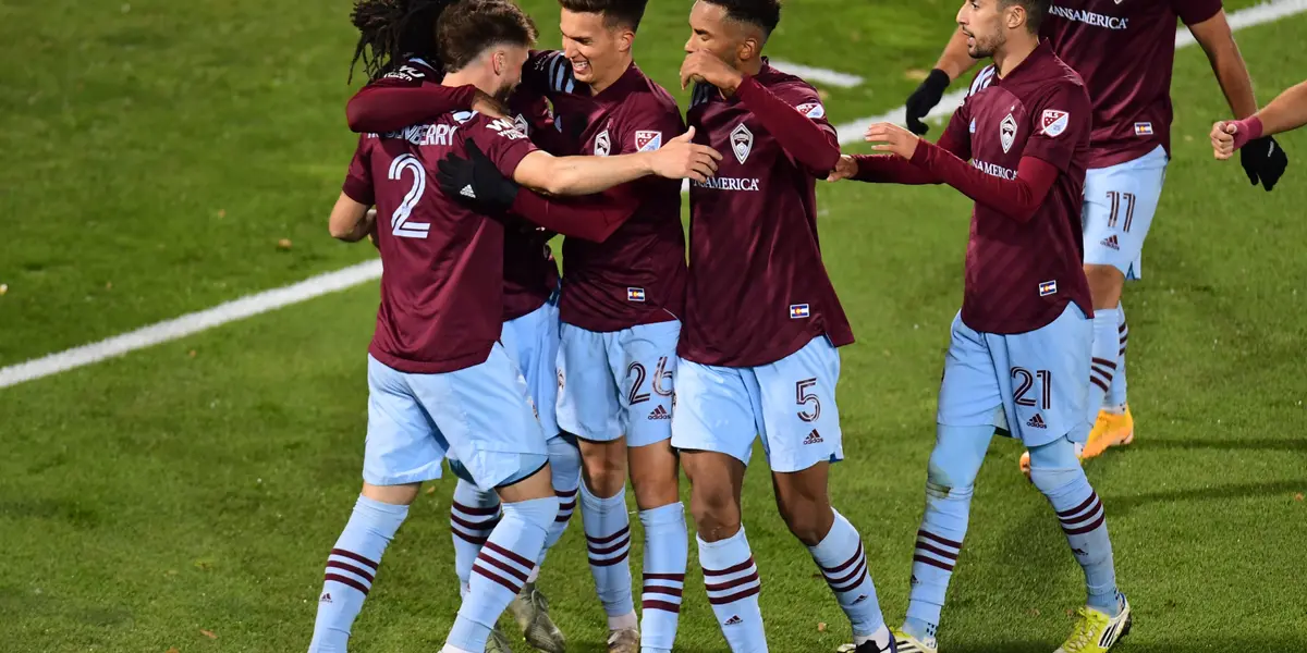 Three players of Colorado Rapids have been named to the Team of the Week. This proves the good game the team has shown this weekend and how it can boost the Rapids.