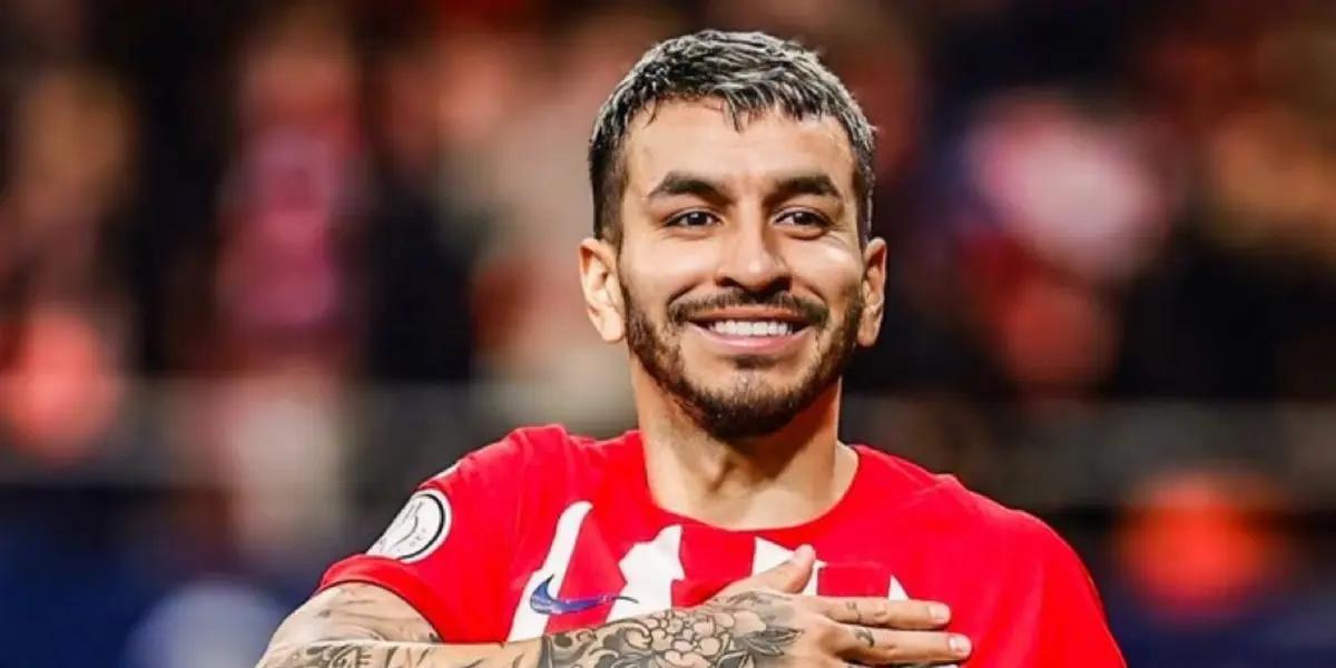 Tigres faces competition from top European clubs for Angel Correa's signature.