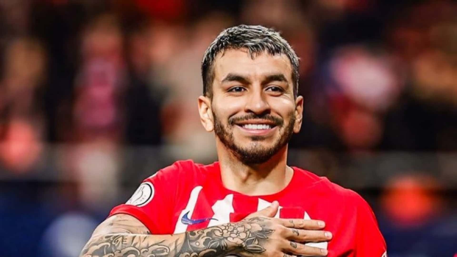 Tigres faces competition from top European clubs for Angel Correa's signature.