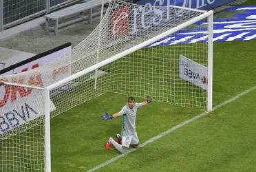 Tigres goalkeeper Nahuel Guzman was criticized for a controversial action he had in the match against Cruz Azul and did not hesitate to answer.