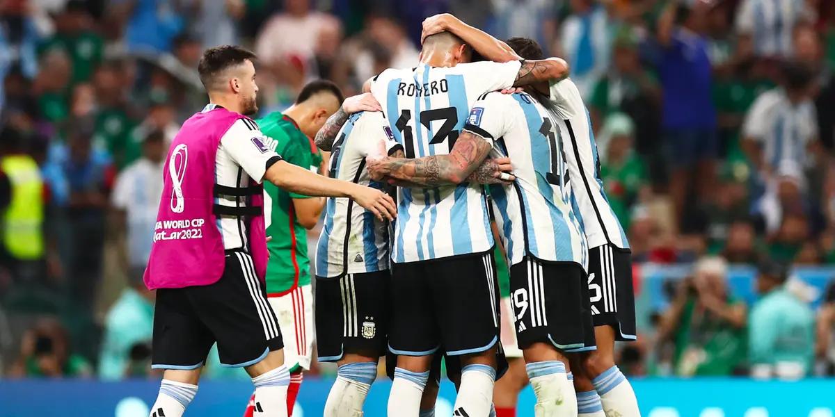 Two Argentine soccer players received bad news from the Old Continent, since they will have to find a new team.