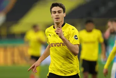 USMNT player Giovanni Reyna is one of the rising stars of American soccer and is gradually working his way up at Borussia Dortmund.
 